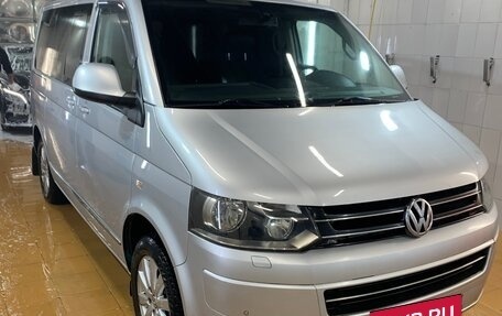 Volkswagen Multivan T5, 2010 год, 1 980 000 рублей, 3 фотография
