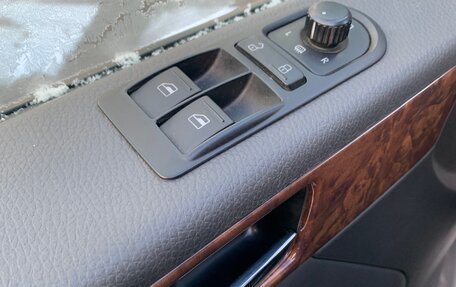 Volkswagen Multivan T5, 2010 год, 1 980 000 рублей, 15 фотография