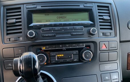 Volkswagen Multivan T5, 2010 год, 1 980 000 рублей, 16 фотография