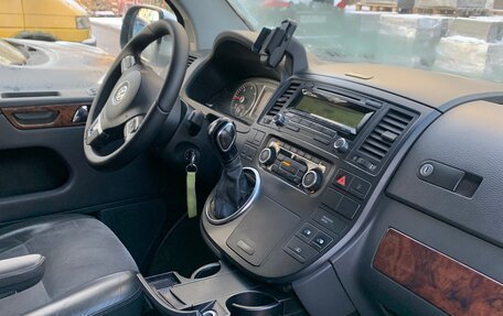 Volkswagen Multivan T5, 2010 год, 1 980 000 рублей, 20 фотография