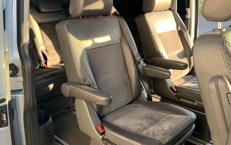 Volkswagen Multivan T5, 2010 год, 1 980 000 рублей, 23 фотография