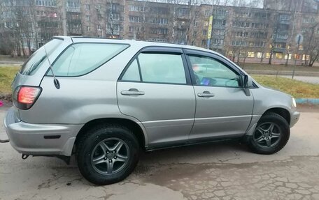 Lexus RX IV рестайлинг, 2000 год, 600 000 рублей, 3 фотография