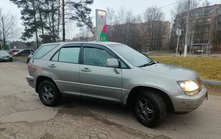 Lexus RX IV рестайлинг, 2000 год, 600 000 рублей, 1 фотография