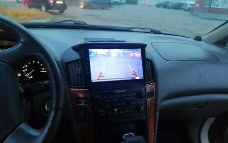 Lexus RX IV рестайлинг, 2000 год, 600 000 рублей, 15 фотография