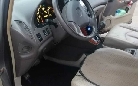 Lexus RX IV рестайлинг, 2000 год, 600 000 рублей, 13 фотография