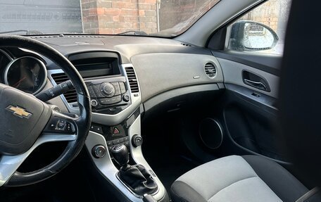 Chevrolet Cruze II, 2011 год, 585 000 рублей, 7 фотография