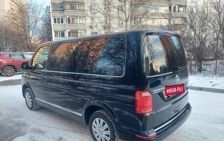 Volkswagen Caravelle T6 рестайлинг, 2016 год, 2 535 000 рублей, 3 фотография