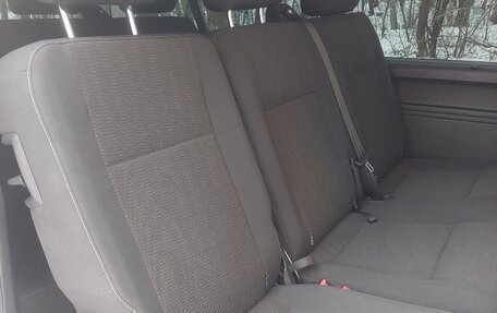 Volkswagen Caravelle T6 рестайлинг, 2016 год, 2 535 000 рублей, 19 фотография