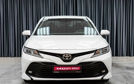 Toyota Camry, 2019 год, 1 999 000 рублей, 3 фотография