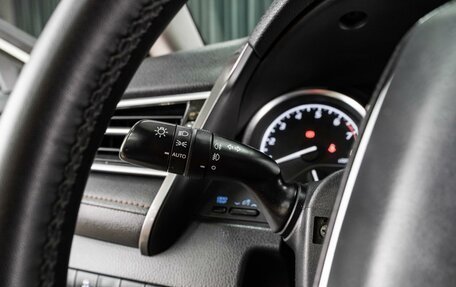 Toyota Camry, 2019 год, 1 999 000 рублей, 16 фотография