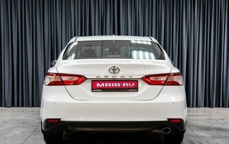 Toyota Camry, 2019 год, 1 999 000 рублей, 4 фотография