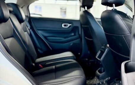 Honda Vezel, 2023 год, 2 050 000 рублей, 20 фотография