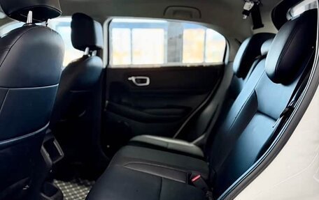 Honda Vezel, 2023 год, 2 050 000 рублей, 19 фотография