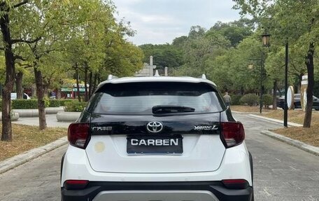 Toyota Yaris XP150 рестайлинг, 2022 год, 995 000 рублей, 6 фотография