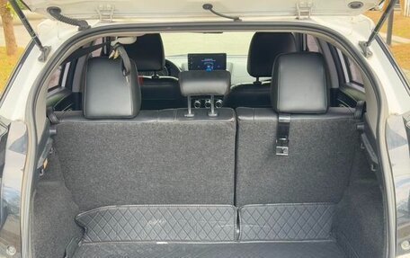 Toyota Yaris XP150 рестайлинг, 2022 год, 995 000 рублей, 8 фотография