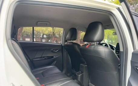 Toyota Yaris XP150 рестайлинг, 2022 год, 995 000 рублей, 19 фотография