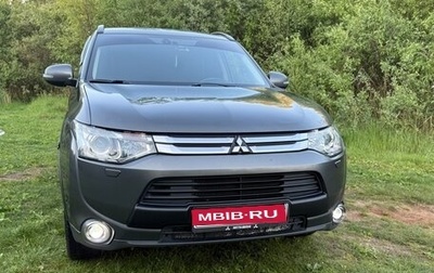 Mitsubishi Outlander III рестайлинг 3, 2013 год, 1 325 000 рублей, 1 фотография