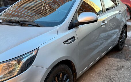 KIA Rio III рестайлинг, 2011 год, 700 000 рублей, 2 фотография