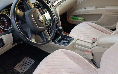 Skoda Superb III рестайлинг, 2013 год, 1 700 000 рублей, 7 фотография