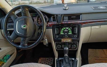 Skoda Superb III рестайлинг, 2013 год, 1 700 000 рублей, 10 фотография