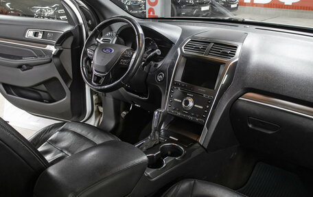 Ford Explorer VI, 2017 год, 2 449 000 рублей, 11 фотография