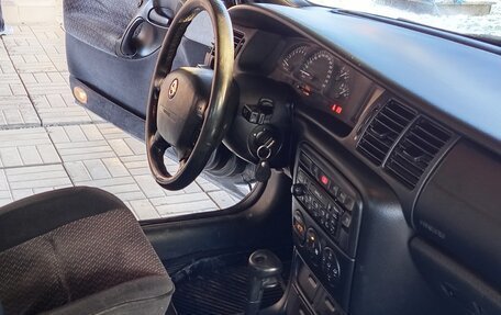 Opel Vectra B рестайлинг, 1998 год, 600 000 рублей, 4 фотография