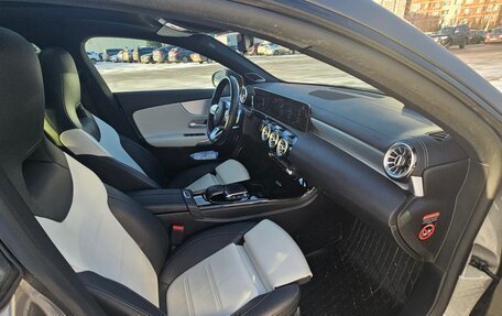 Mercedes-Benz CLA, 2020 год, 3 100 000 рублей, 26 фотография