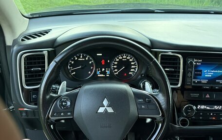 Mitsubishi Outlander III рестайлинг 3, 2013 год, 1 325 000 рублей, 9 фотография