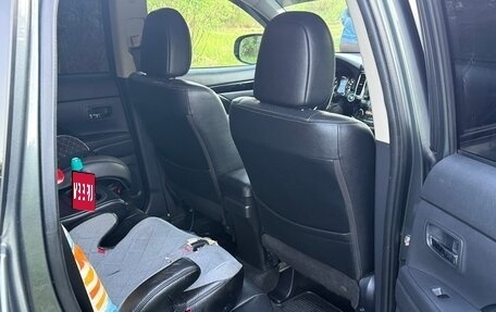 Mitsubishi Outlander III рестайлинг 3, 2013 год, 1 325 000 рублей, 5 фотография