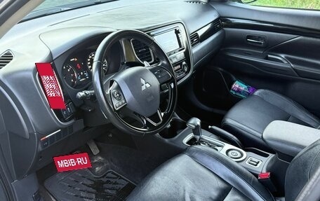 Mitsubishi Outlander III рестайлинг 3, 2013 год, 1 325 000 рублей, 7 фотография