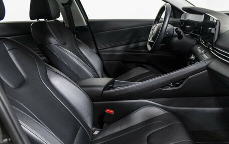 Hyundai Elantra, 2023 год, 2 398 000 рублей, 9 фотография