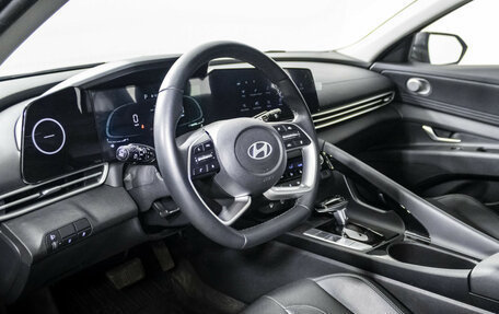 Hyundai Elantra, 2023 год, 2 398 000 рублей, 10 фотография