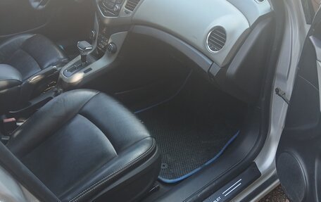 Chevrolet Cruze II, 2011 год, 590 000 рублей, 6 фотография