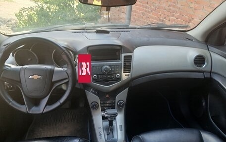 Chevrolet Cruze II, 2011 год, 590 000 рублей, 8 фотография