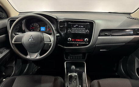 Mitsubishi Outlander III рестайлинг 3, 2020 год, 2 190 000 рублей, 8 фотография