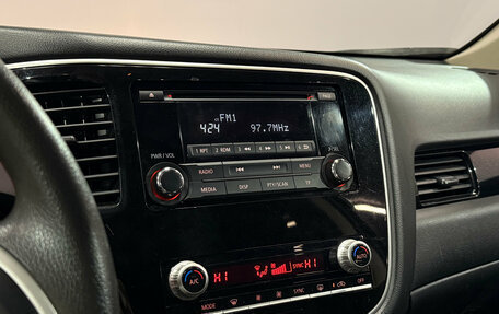 Mitsubishi Outlander III рестайлинг 3, 2020 год, 2 190 000 рублей, 11 фотография