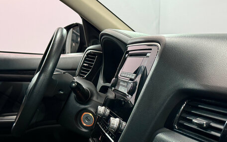 Mitsubishi Outlander III рестайлинг 3, 2020 год, 2 190 000 рублей, 16 фотография