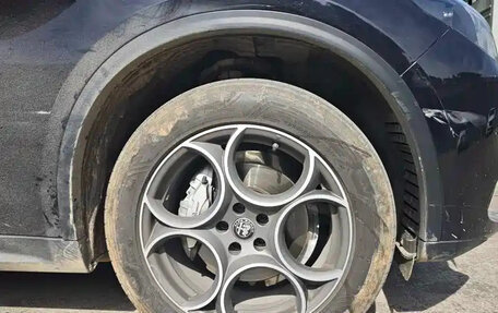 Alfa Romeo Stelvio, 2023 год, 4 950 155 рублей, 6 фотография