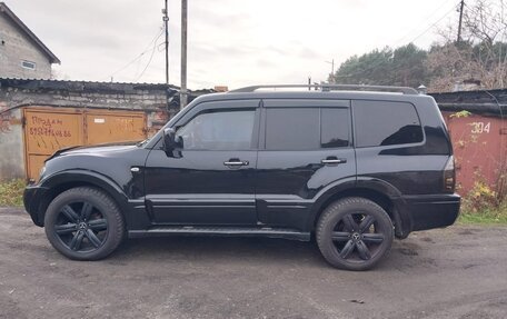 Mitsubishi Pajero III рестайлинг, 2006 год, 920 000 рублей, 3 фотография