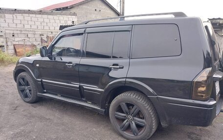 Mitsubishi Pajero III рестайлинг, 2006 год, 920 000 рублей, 5 фотография