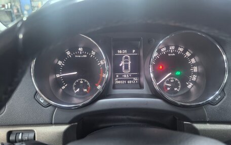 Skoda Yeti I рестайлинг, 2015 год, 1 250 000 рублей, 8 фотография