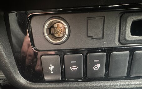 Mitsubishi Outlander III рестайлинг 3, 2020 год, 2 550 000 рублей, 15 фотография