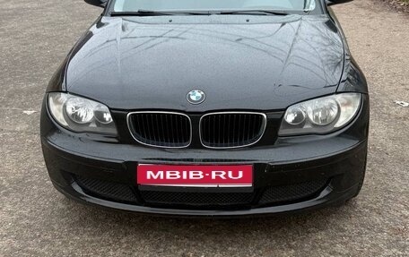 BMW 1 серия, 2009 год, 699 000 рублей, 1 фотография