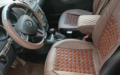 Skoda Yeti I рестайлинг, 2014 год, 1 100 000 рублей, 17 фотография