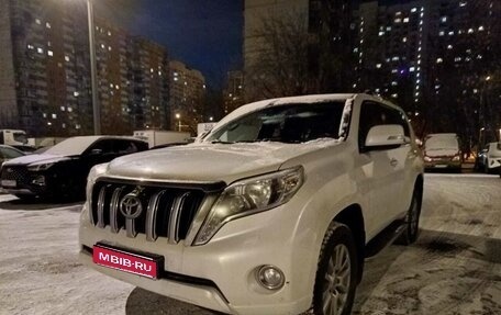 Toyota Land Cruiser Prado 150 рестайлинг 2, 2017 год, 3 425 000 рублей, 1 фотография