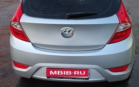 Hyundai Solaris II рестайлинг, 2015 год, 635 000 рублей, 2 фотография