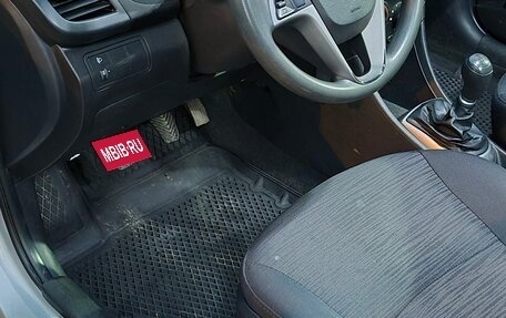 Hyundai Solaris II рестайлинг, 2015 год, 635 000 рублей, 7 фотография