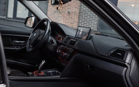 BMW 3 серия, 2017 год, 2 200 000 рублей, 19 фотография