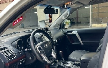 Toyota Land Cruiser Prado 150 рестайлинг 2, 2017 год, 3 425 000 рублей, 7 фотография