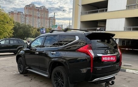 Mitsubishi Pajero Sport III рестайлинг, 2019 год, 2 850 000 рублей, 3 фотография